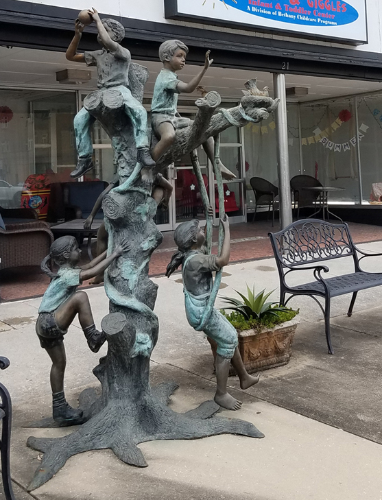 While on our trip north to Canada, we spotted this bronze statue, '5 Children in a Tree' bronze statue while taking a walk in Ephrata, PA. where we stayed in an adorable AirBnB.